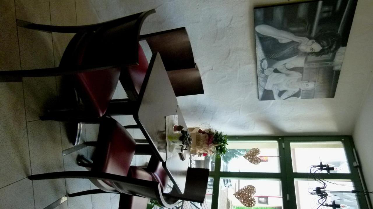 Gaestehaus Zum Anker Бизигхайм Екстериор снимка